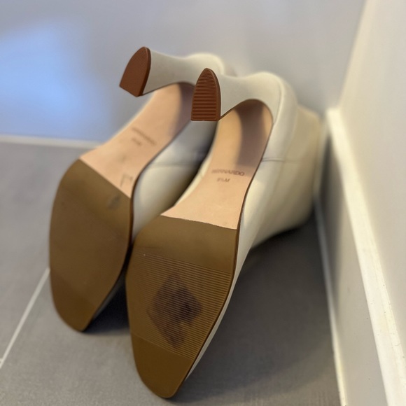 BERNARDO Bowery Bootie in Eggshell - Picture 4 of 5